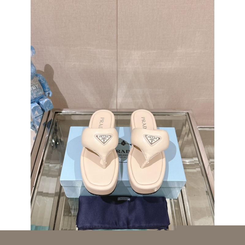 Pra*a slippers